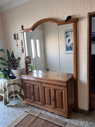 Mueble de entrada con espejo castaño