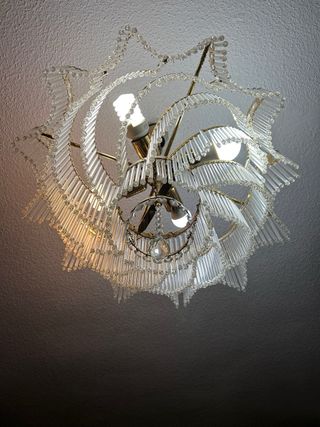 Lámpara de cristal dorada colgante