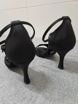 Zapatos de baile latino negros