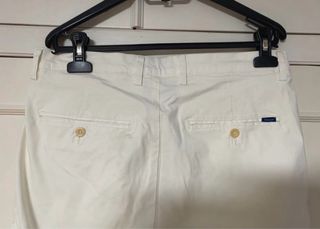 Pantalones chinos Gant blancos