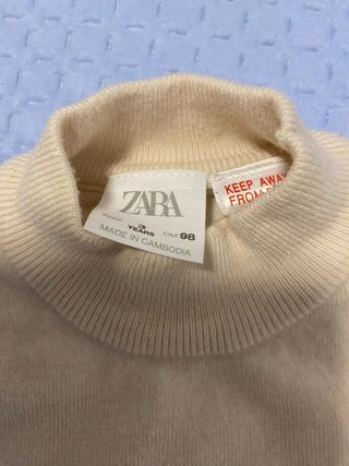 2 pantalones, peto, sudadera, jersey cuello cisne