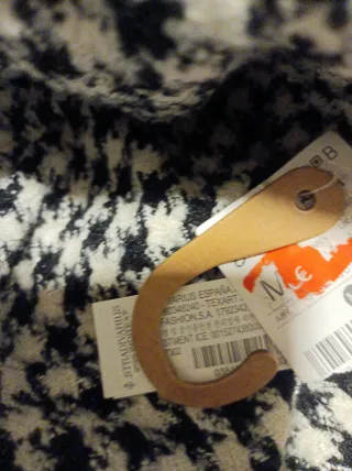 Gorro de pescador negro y multicolor