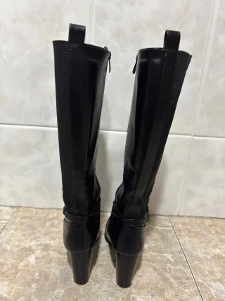 Botas de tacón negras