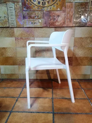 Sedie in plastica per terrazza