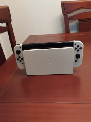 Nintendo Switch OLED Blanca + Mando + Juego +Funda