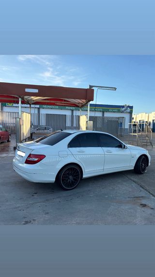 Mercedes-Benz Clase C 2011