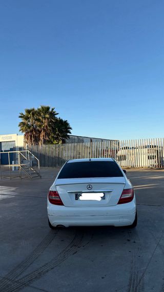 Mercedes-Benz Clase C 2011