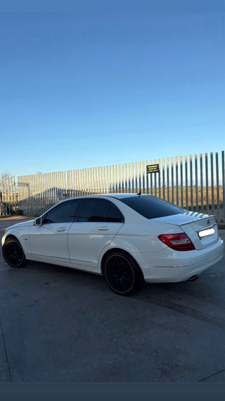 Mercedes-Benz Clase C 2011
