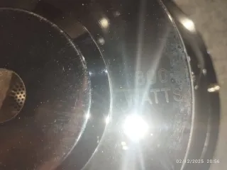 Caja de subwoofer con 2 altavoces