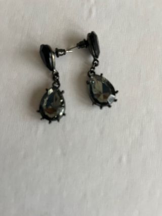 Pendientes largos con flecos y piedras