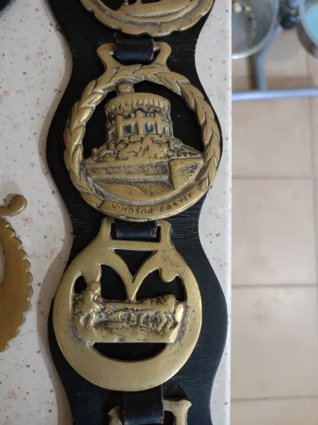 Antiguo latón caballo