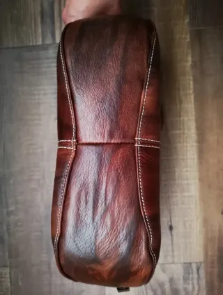 Bolso de hombro marrón