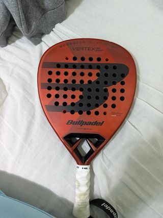 Pala Bullpadel Vertex 04