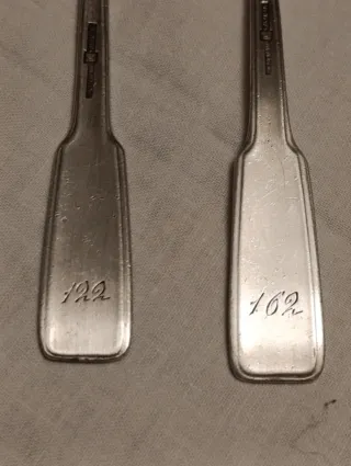 Cubiertos de alpaca plateada Meneses