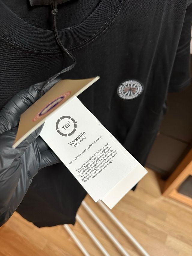 Camiseta Canada Goose Negra