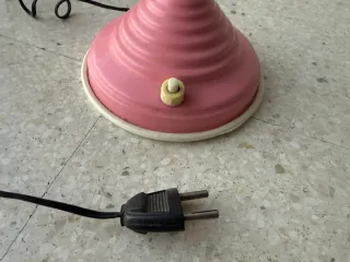 Lámpara de mesa vintage.