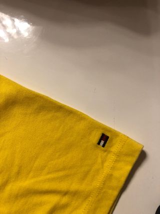 Camiseta Tommy Hilfiger Amarilla