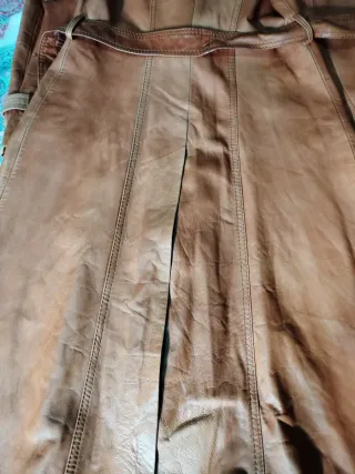 Abrigo de piel auténtica con cinturón