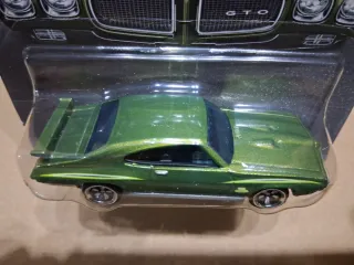 Hot Wheels '70 Pontiac GTO Silver Series