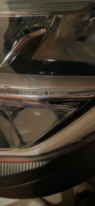 Faro Delantero Renault Arkana LED PURE VISION