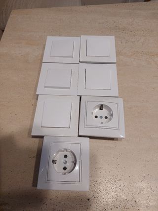 Lote Interruptores y Enchufes Blancos