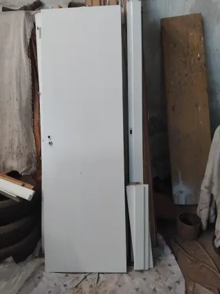 6 puertas lisas y 2 con cristal