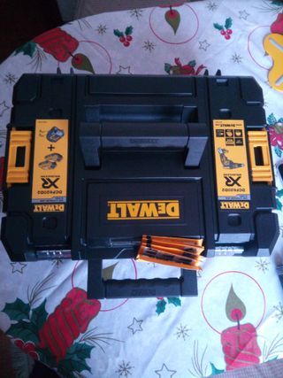 Maletín DeWalt DCF620D2