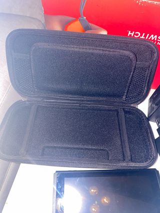 Nintendo Switch casi nueva + 3 juegos