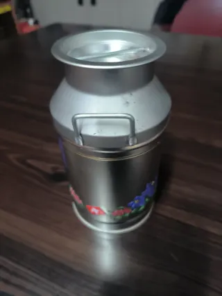 Lata Metálica Lindt Swiss Premium Chocolate