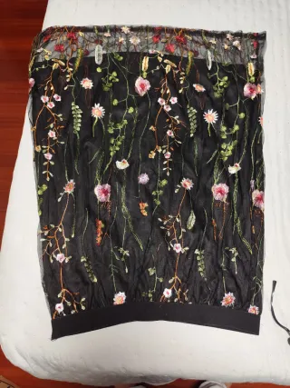 Falda tul bordado flores