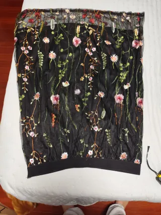 Falda tul bordado flores