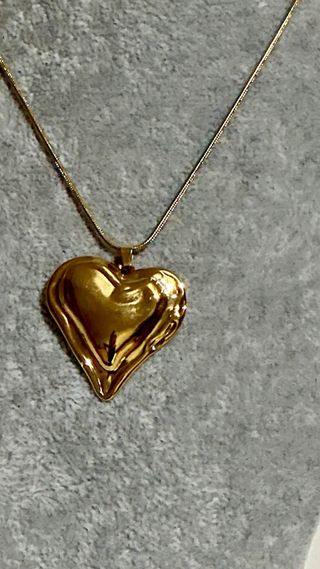 Colar Dourado Coração