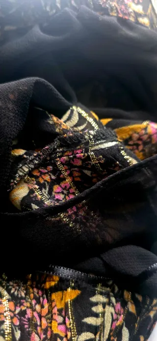 Minifalda estampada con brillos dorados - Zara