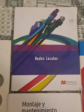 Libros Fp hay dos en castellano y dos en catalan