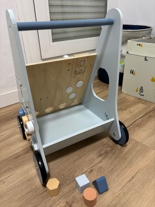 Andador infantil de madera sklum