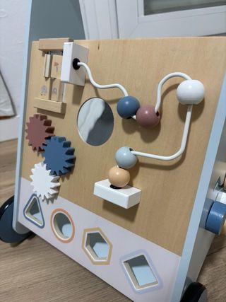 Andador infantil de madera sklum