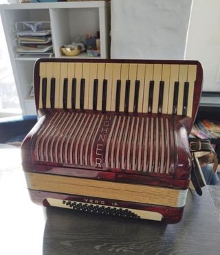 Acordeón Hohner Verdi 1A Buen estado