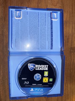 Consola PS4 Slim 825GB + 3 Juegos