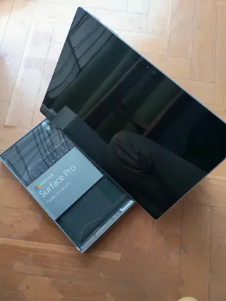 Microsoft Surface Pro 4 + teclado