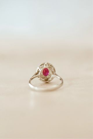 Anillo Oro Blanco 18k Rubi y Brillantes