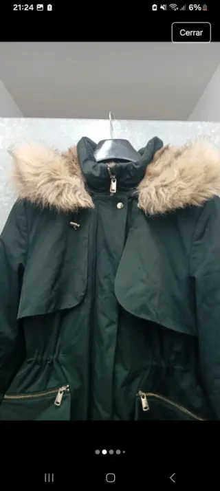 Parka Zara Talla S con Capucha y Bolsillos