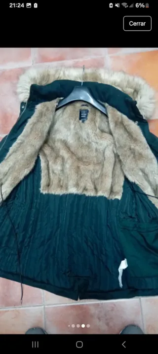 Parka Zara Talla S con Capucha y Bolsillos