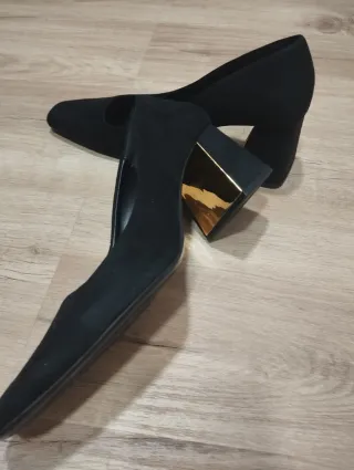 Zapatos Zara Tacón Bajo Dorado Talla 39