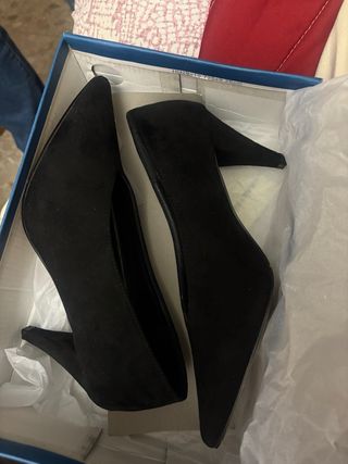 Zapato de salón Mary Paz negro