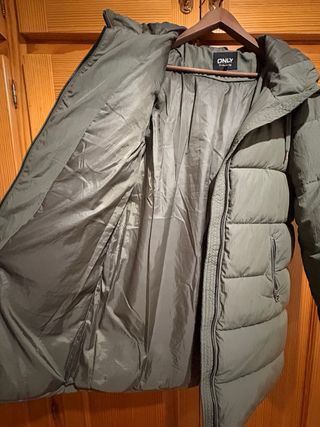 Abrigo acolchado ONLY verde oliva