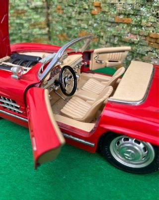 Mercedes-Benz 300 SL Roadster 1957 1:18