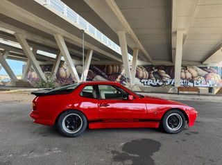 Porsche 944