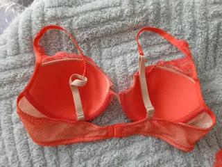 Conjunto lencería naranja encaje