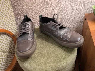 Zapatillas Geox grises tipo zapato