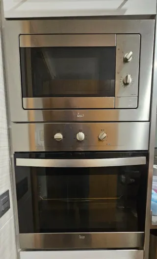 Horno y Microondas Teka Inox